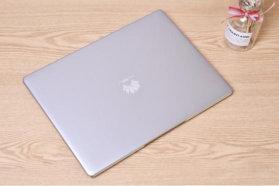 華為新款筆記本電腦,小巷中的隱藏寶藏探索之旅