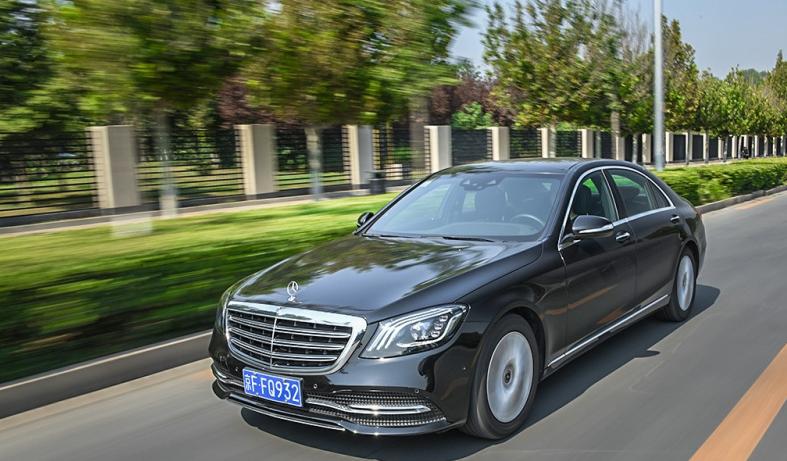 奔馳尖端科技深度解析,小巷中的隱藏寶藏之謎