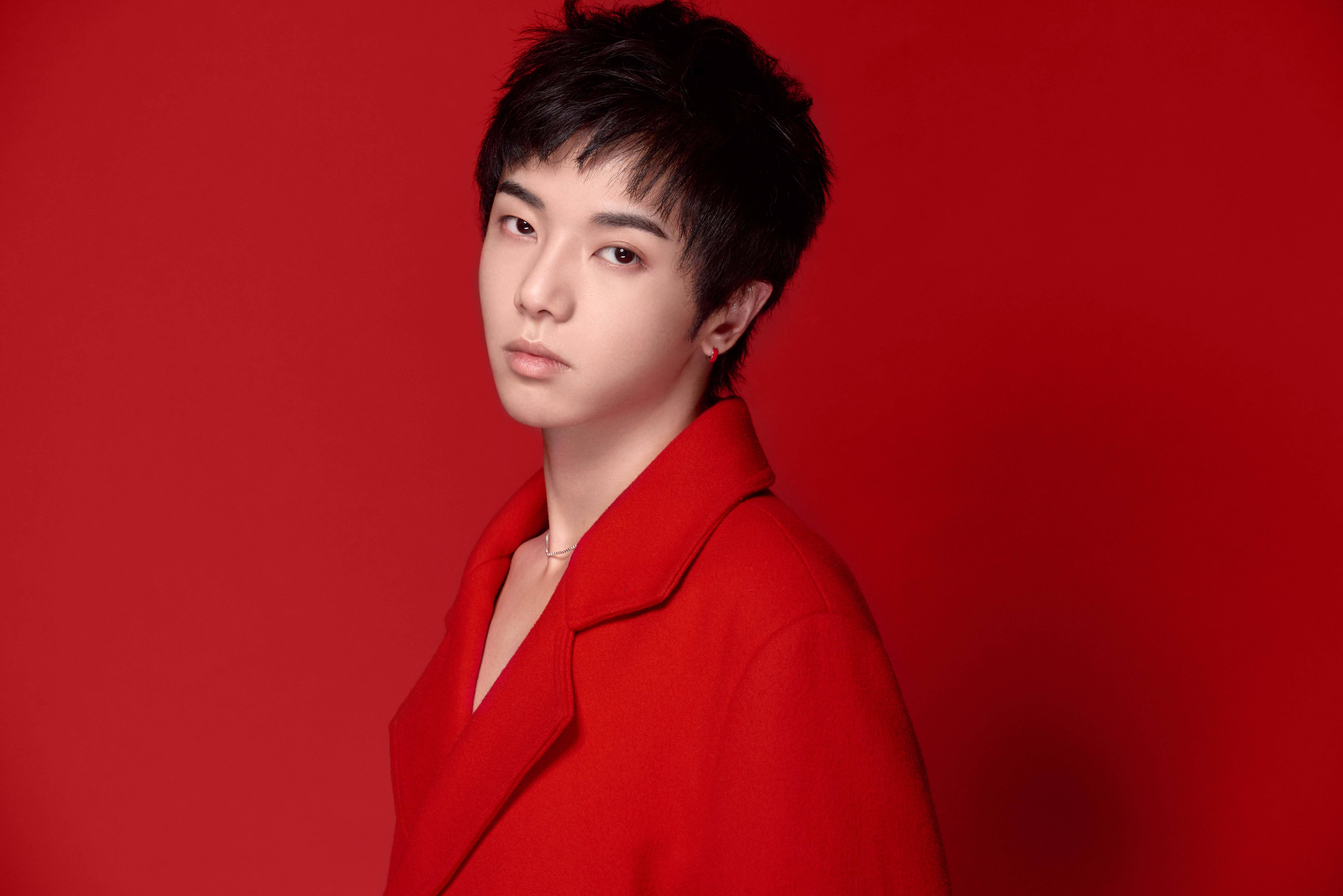 華晨宇高清壁紙，音樂與藝術的極致融合之美