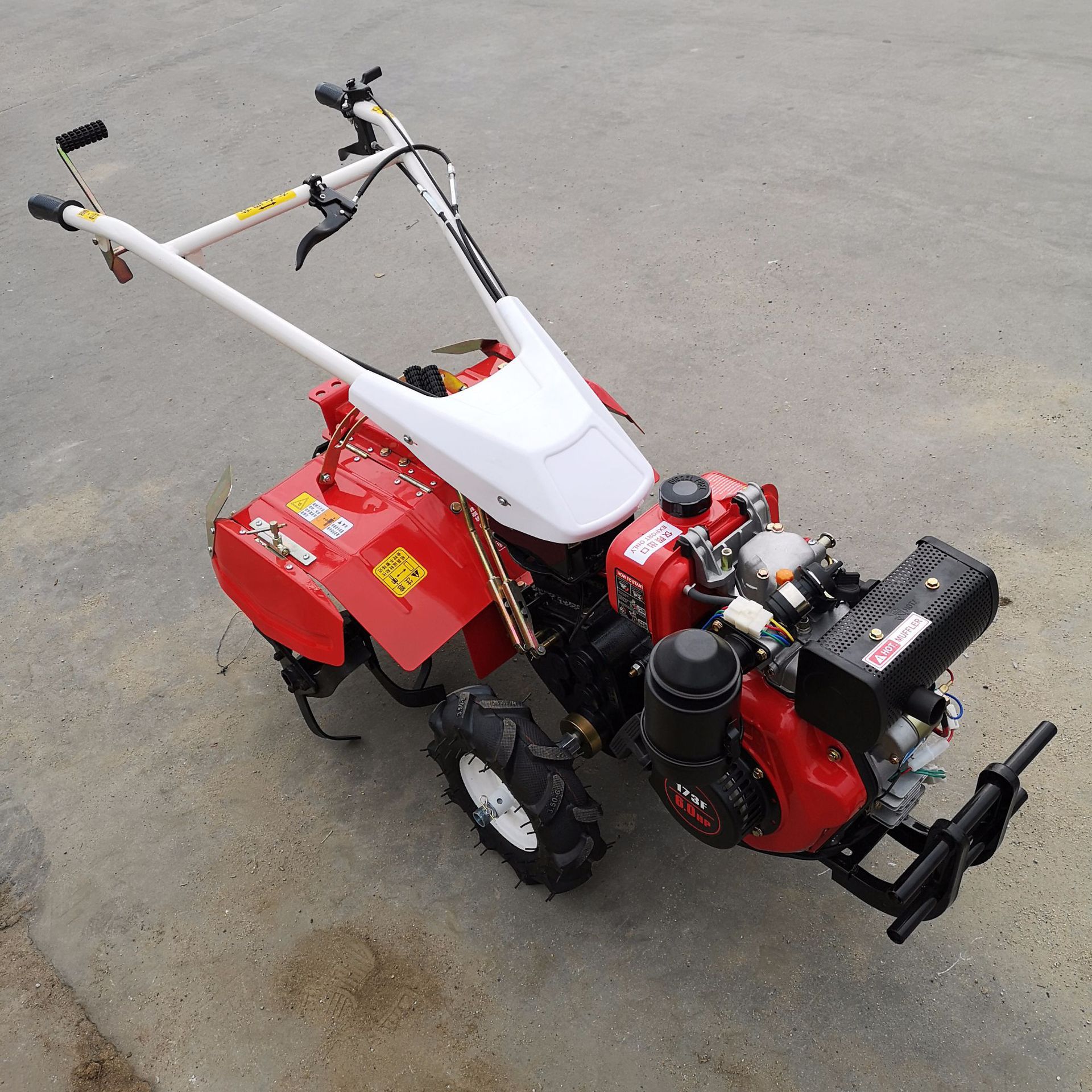 最新小型耕地機械,農(nóng)業(yè)革新的時代進步產(chǎn)物