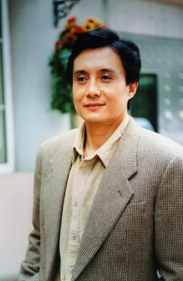 江別鶴演員,江別鶴演員，從舞臺到熒屏，變化帶來自信與成就的力量