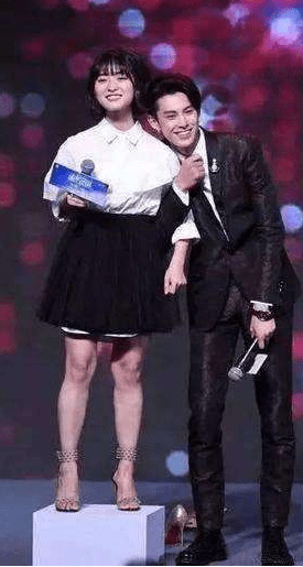 矮個子明星的魅力與影響探究，最矮的明星風采展示