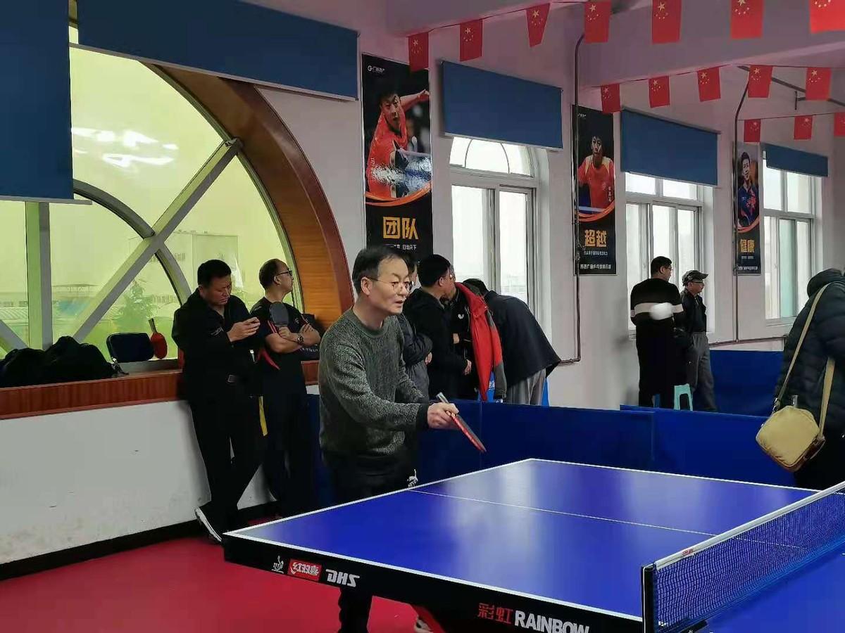業(yè)余乒乓球比賽熱血瞬間,技藝與激情的展現(xiàn)