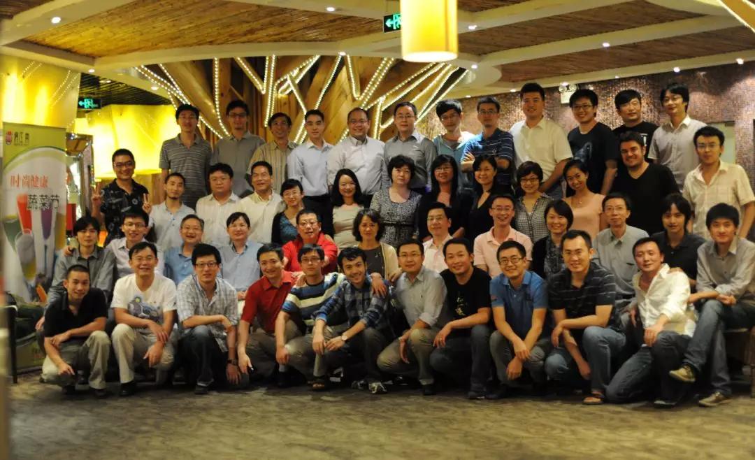 知乎上市，知識(shí)之河的澎湃之旅