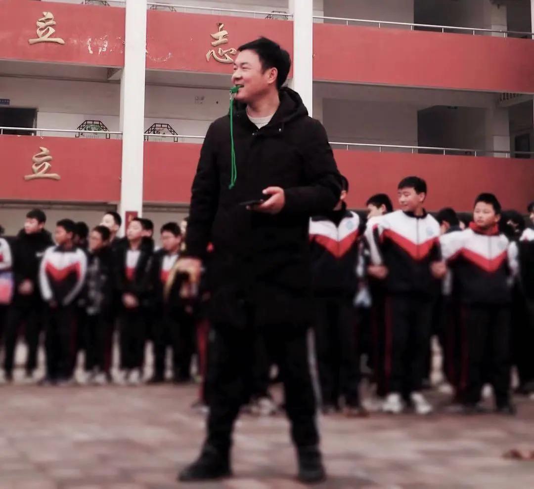 排球比賽每隊(duì)人數(shù)探討,隊(duì)伍構(gòu)成與比賽策略解析