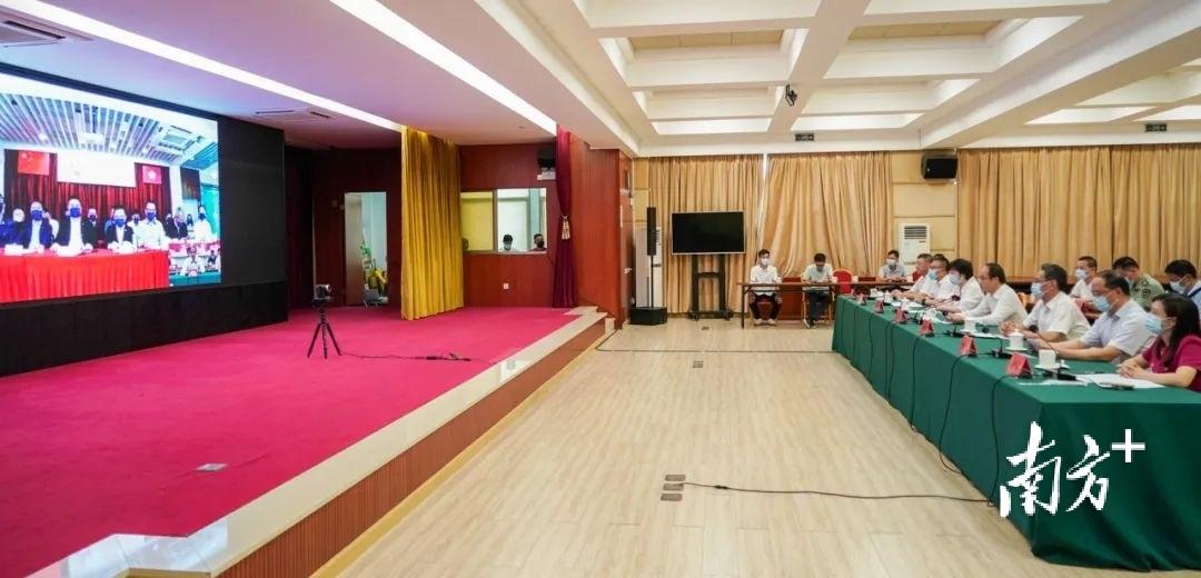 2024年濠江免費資料,安全設計解析說明法_冷靜版95.205