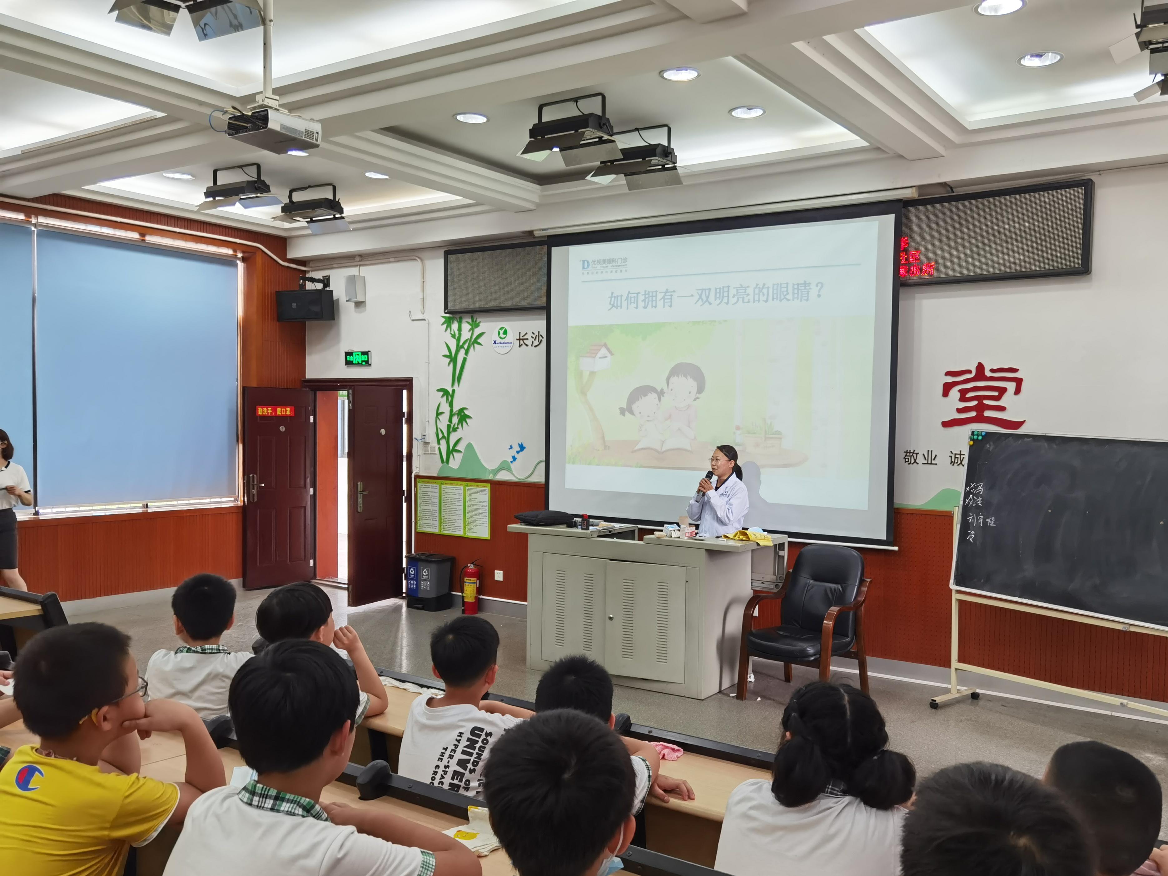 2025年天天彩免費資料,專家意見法案_顛覆版4.311