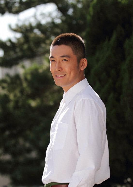 演員張博微博,演員張博微博,探索小巷中的隱秘美食天堂