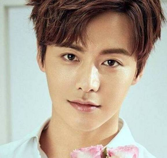 如何理解與接納女友對男明星的喜好?