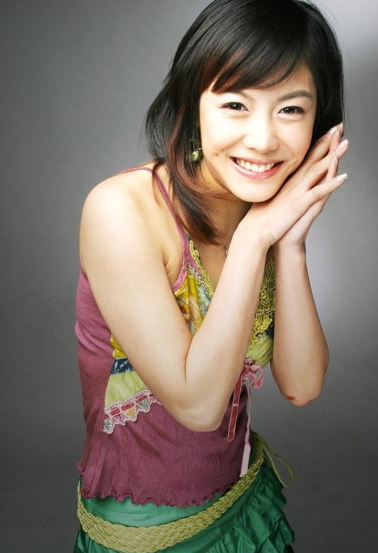 演員譚靜，熒屏璀璨之星的光輝閃耀