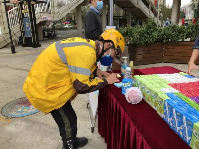 最新街頭攤位利器,創新與監管的博弈挑戰街頭經濟新趨勢