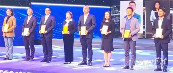 馮瑩2025最新動態(tài),自然美景探索之旅,尋找內(nèi)心的平和與喜悅