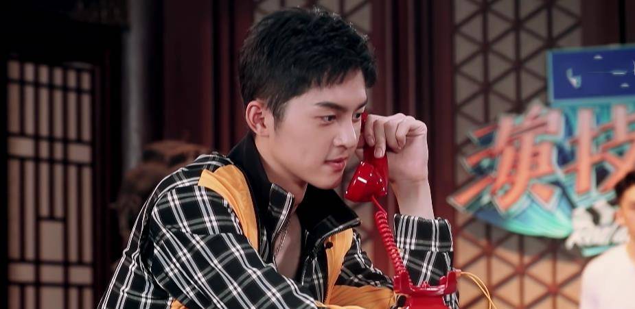 大鎖演員,大鎖演員,演技、挑戰(zhàn)與多維度的表達藝術