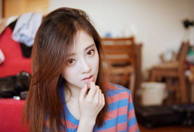 馮提莫最新日常趣事分享，愛與陪伴的溫馨時光