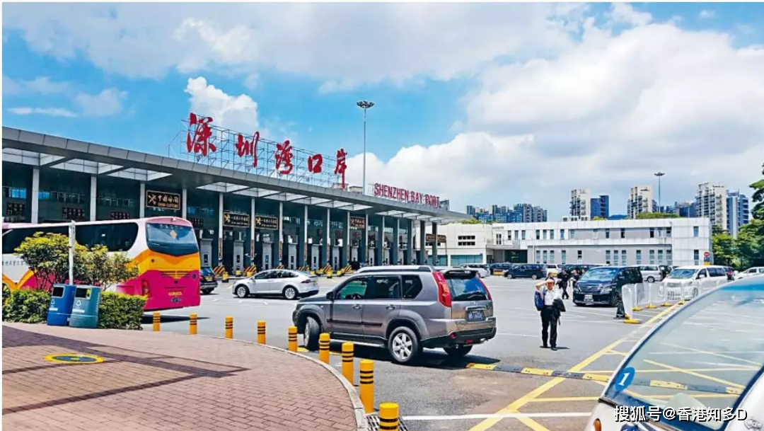 香港口岸資訊更新與小巷中的意外發現