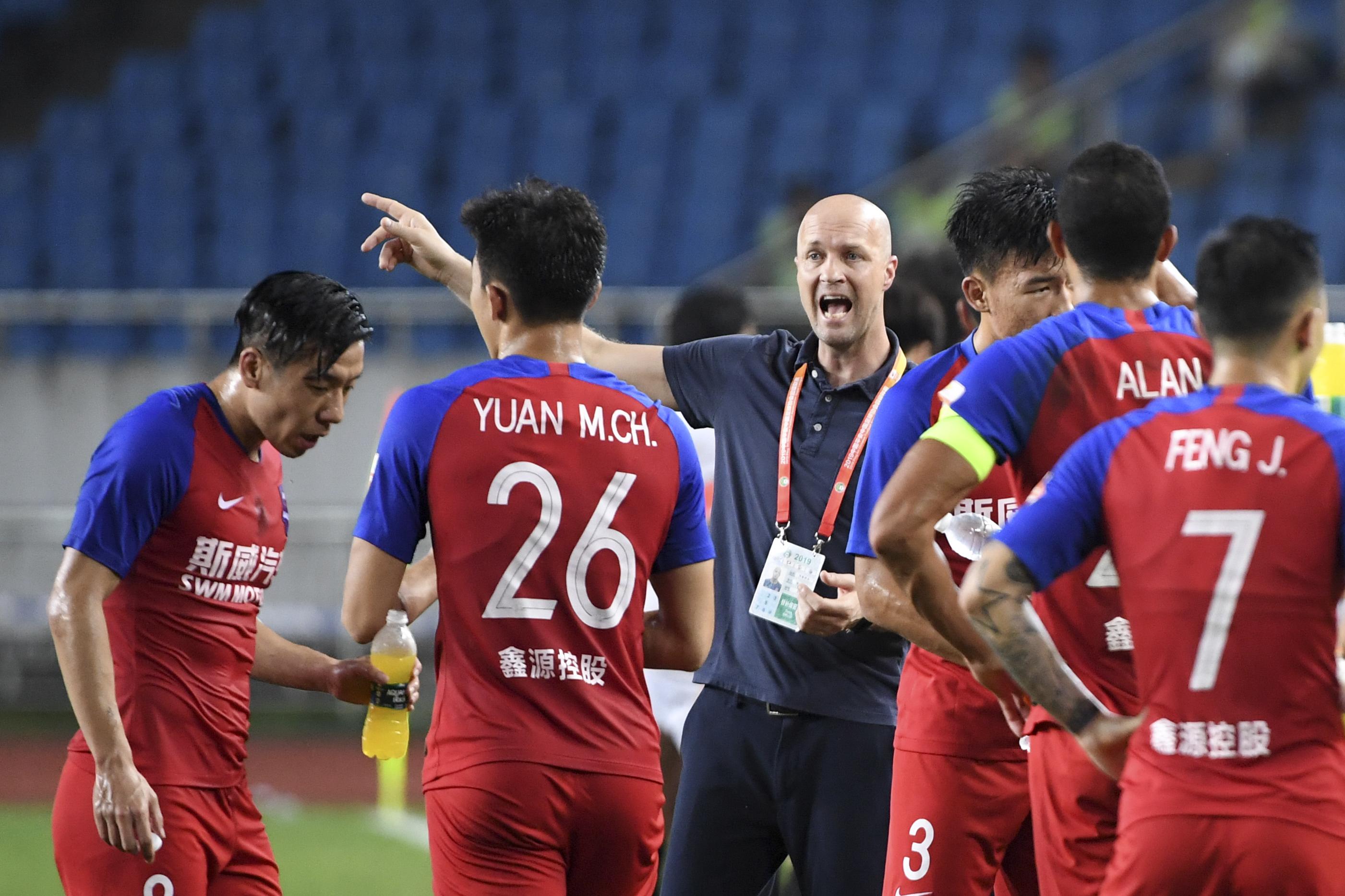 上港今日賽事與小巷中的獨特風情,隱藏魅力小店的探索