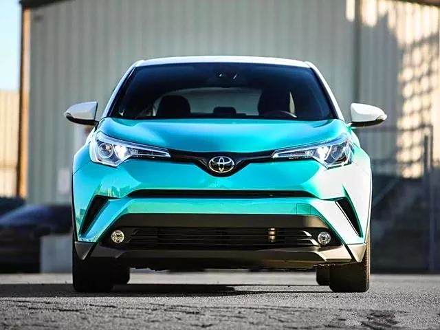 豐田最新車型發布，創新與保守之間的策略抉擇引人矚目！