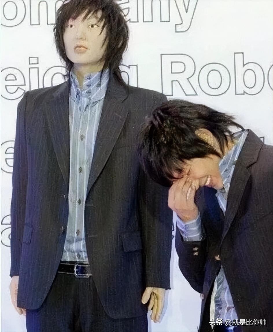 揭秘職場(chǎng)潛規(guī)則的陰影,女明星遭遇占便宜背后的真相!