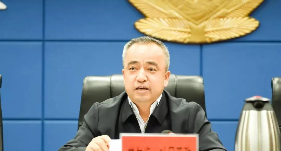 新疆組織部最新任命下的驚喜發現，探秘小巷特色小店