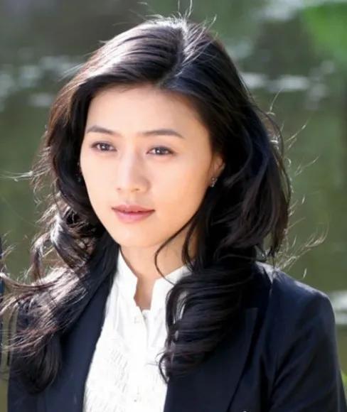 科技與藝術融合重塑視覺盛宴，明星演員圖片精選集