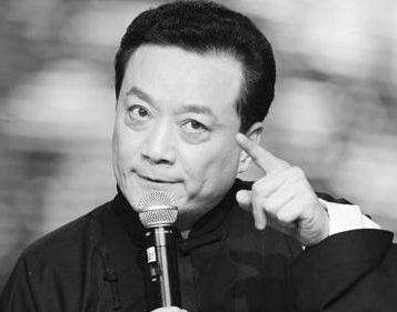 小品演員王平與小巷中的獨特風味，隱藏版特色小店的探索之旅