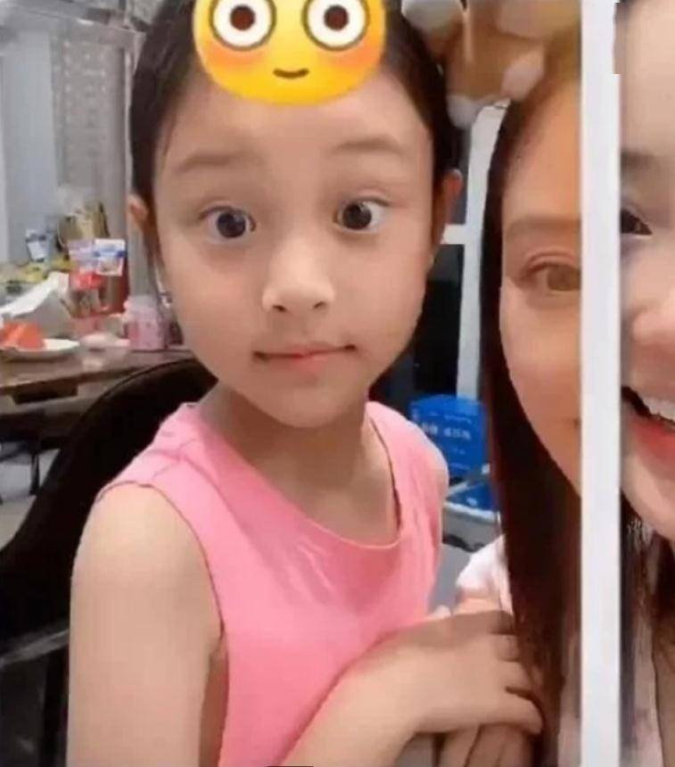 甜馨最新動態，成長、發展與科技影響下的成長軌跡