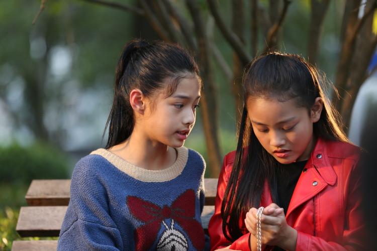 百靈演員，舞臺上的璀璨之星閃耀光芒