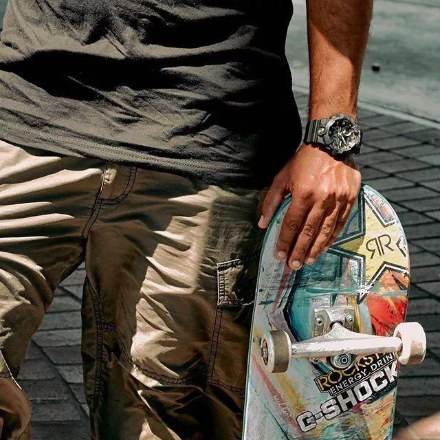 科技重塑時(shí)尚,最新泳裝表實(shí)引領(lǐng)未來(lái)生活新紀(jì)元體驗(yàn)