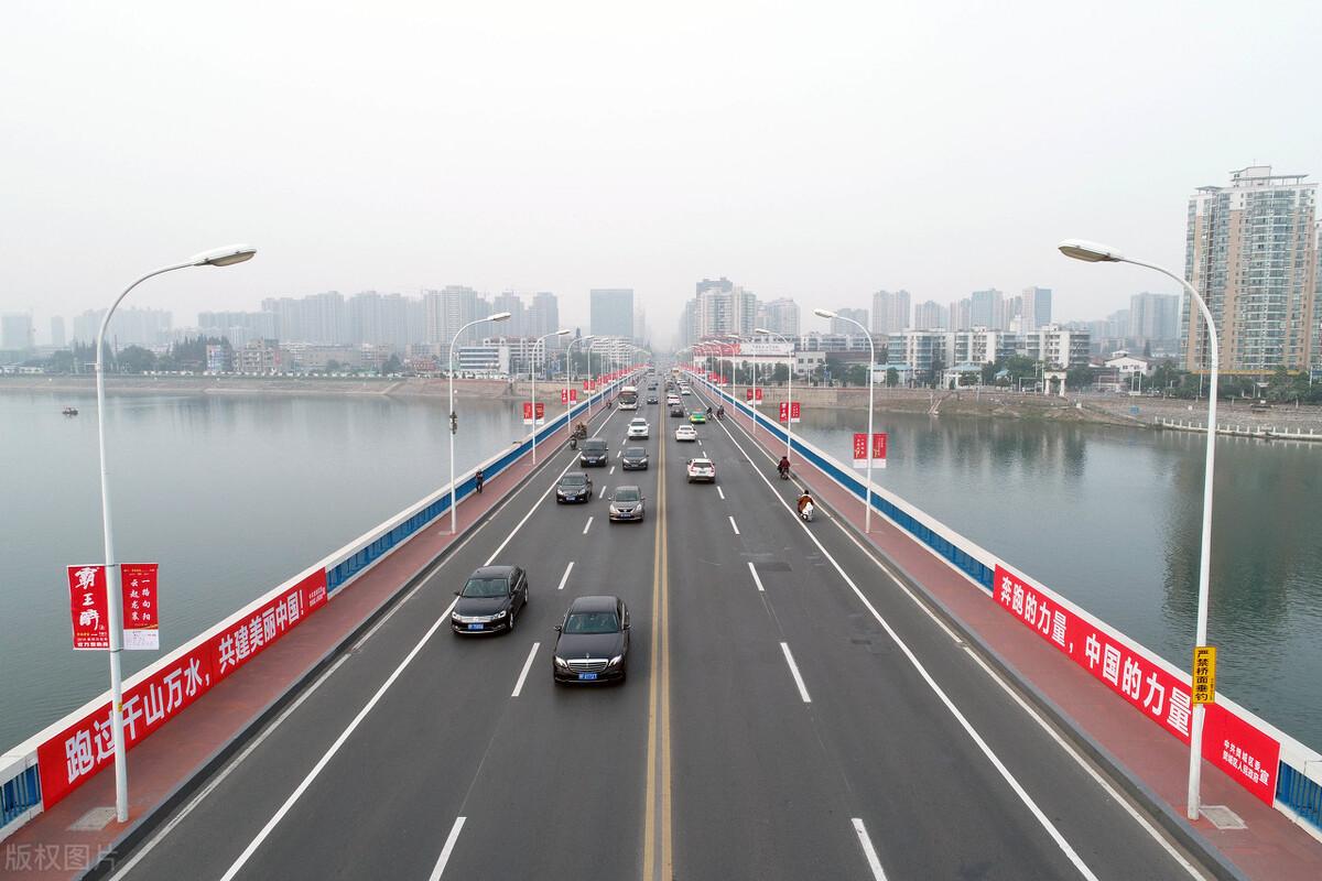 鄭萬高鐵保康最新進展，動態更新、影響及觀點綜述