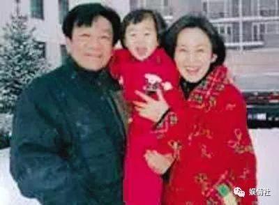 我妻子的媽媽電影,引領科技潮流,全新高科技產品震撼登場!