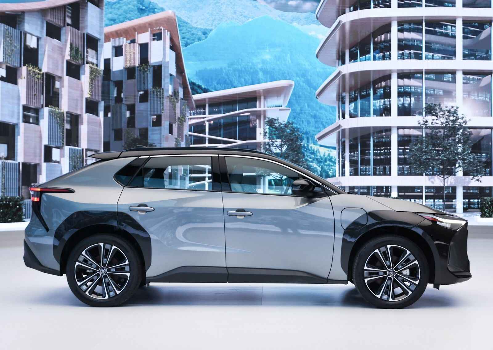 豐田SUV最新款詳解，選擇、了解與購買的詳細(xì)步驟指南