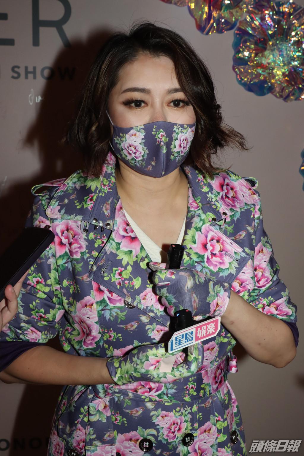 香港明星整容失敗背后的科技利器揭秘，全新智能美容儀重塑美麗新紀元！