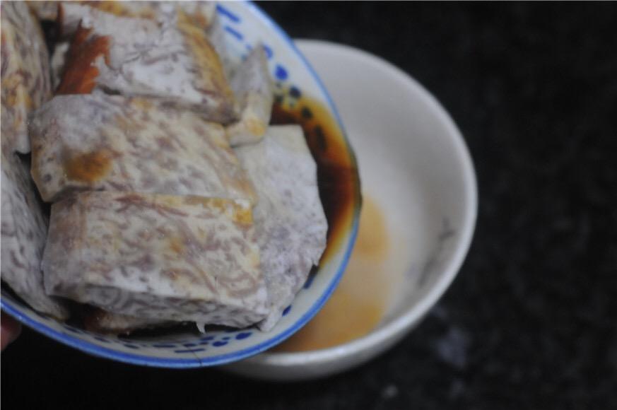 蒸小碗上市，美食的崛起與時代印記的交融呈現