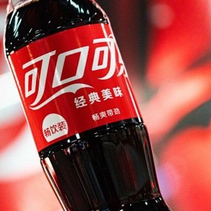 可口可樂上市時(shí)間,一瓶汽水的歷史演變與未來啟示