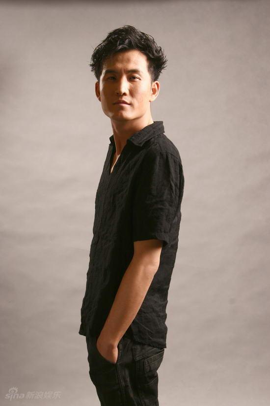 演員馬路，從舞臺到銀幕的成長之旅與自信之旅