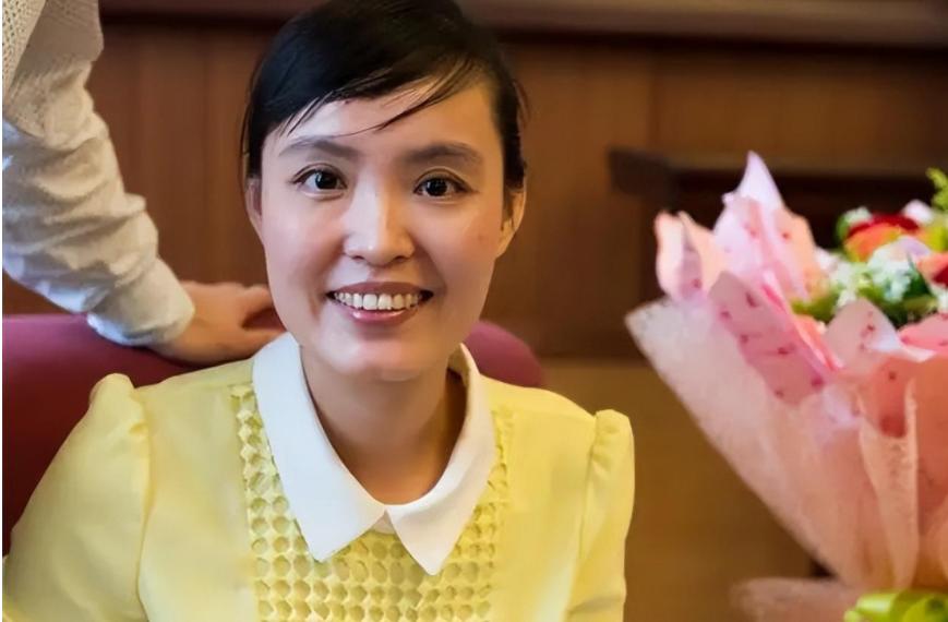 演員張麗莉，從默默無聞到舞臺之星的勵志成長之路