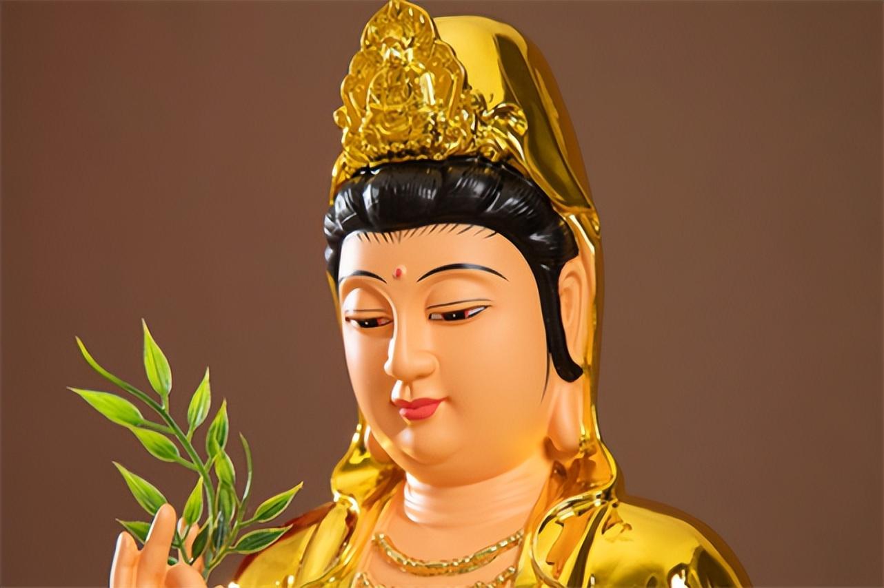 毒菩薩演員的心靈之旅，自然美景中的內(nèi)心寧靜與平和探尋