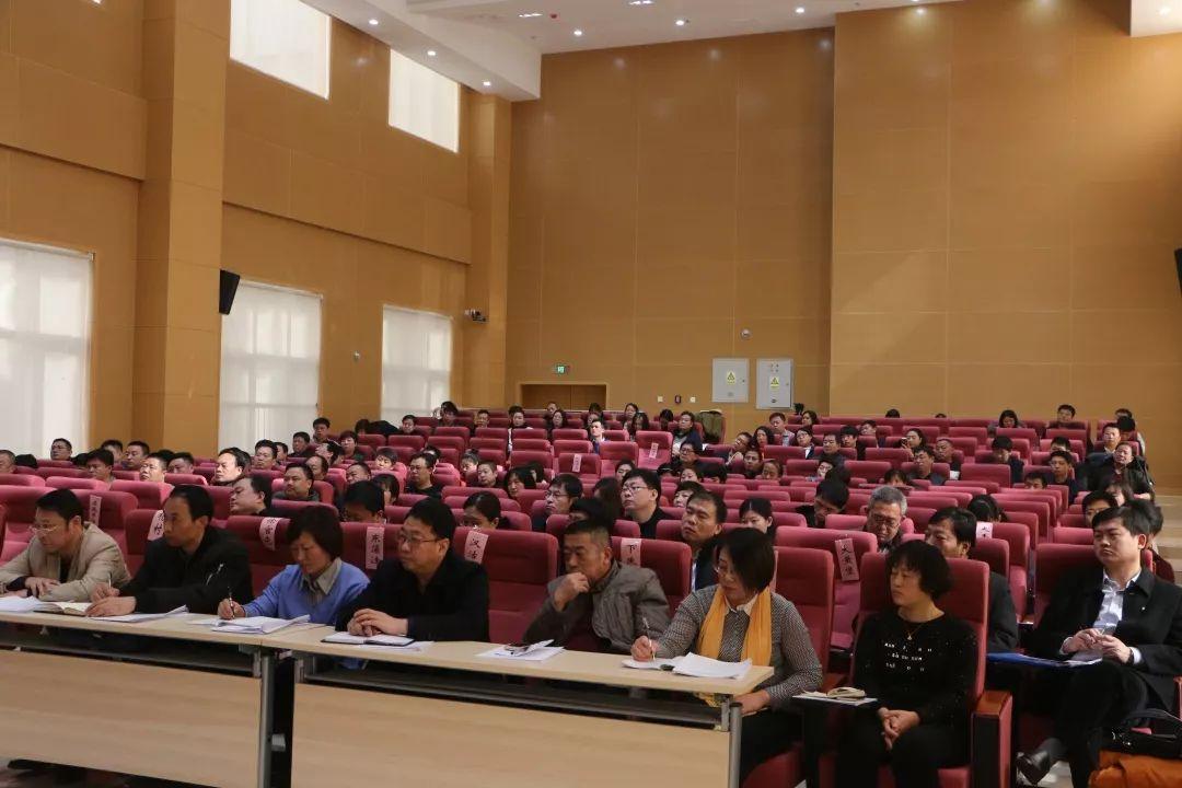 丁志華,閃耀光芒,引領(lǐng)時(shí)代新潮流