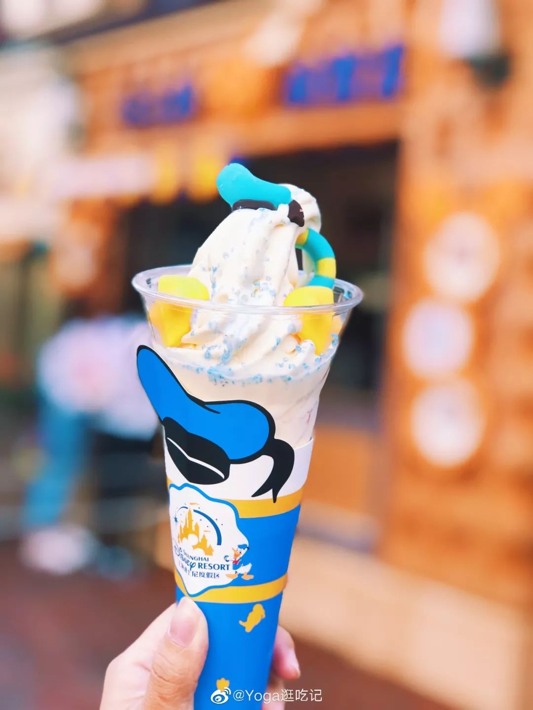 上海迪士尼冰淇淋的最新魅力，自信與甜蜜的成長之旅