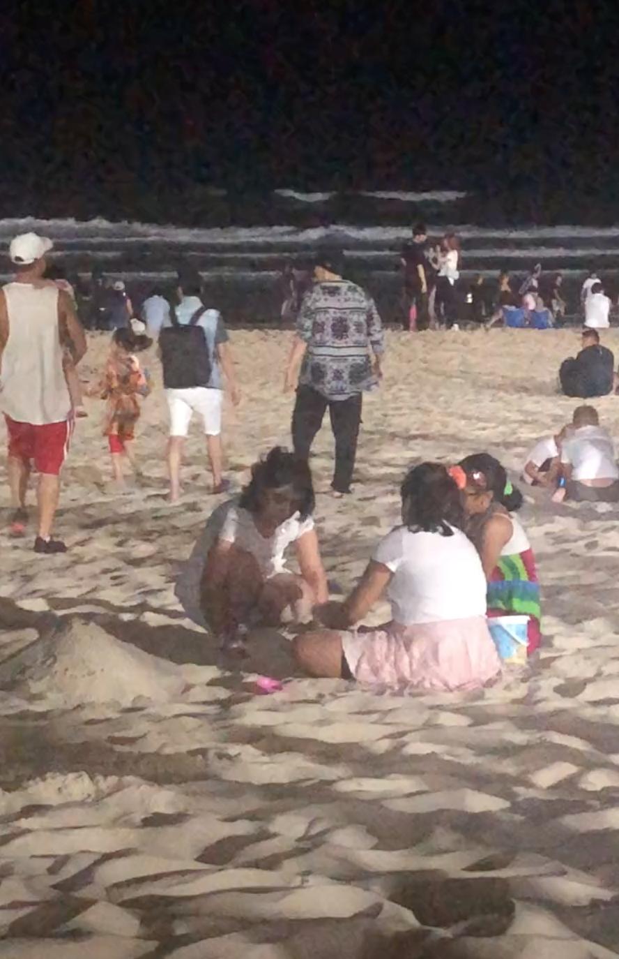 夏日浪漫度假指南，沙灘夫妻的甜蜜時光????