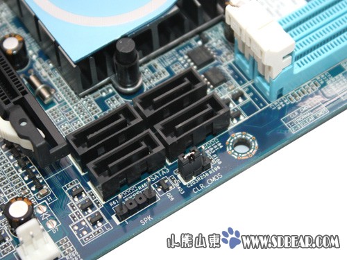 最新主板布局探索，小巷中的科技之旅