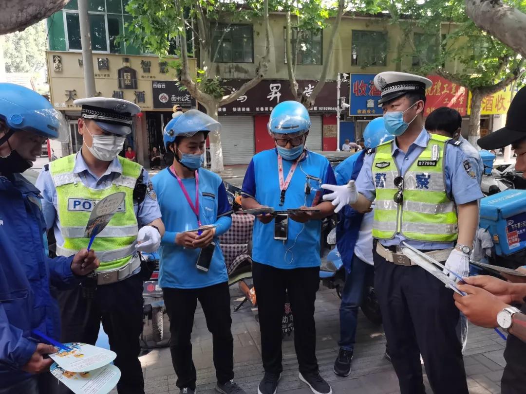 全方位指南，外賣小哥頭盔最新選購、使用與維護攻略