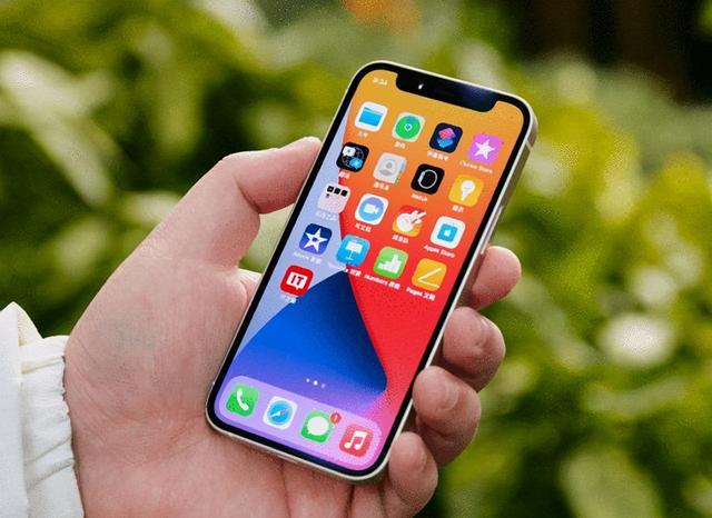 蘋果12最新曝光,全新科技魅力一覽無遺!