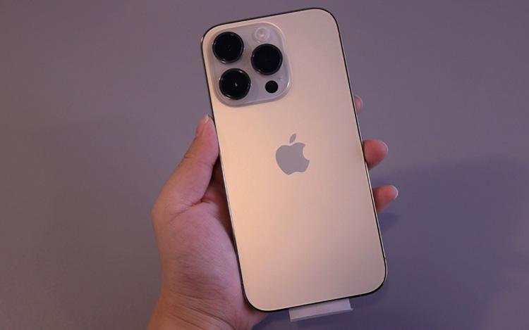 蘋果12最新曝光,全新科技魅力一覽無遺!