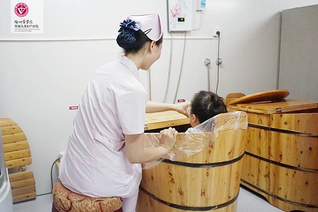 小巷深處的神秘養(yǎng)生館,最新灸療技術(shù)揭秘