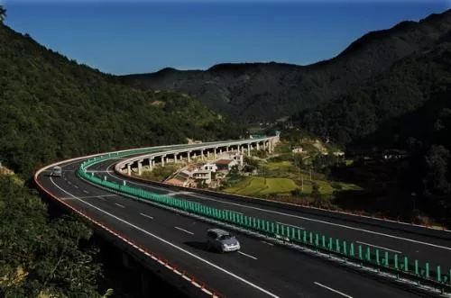 西潼公路最新動態(tài)速遞?????