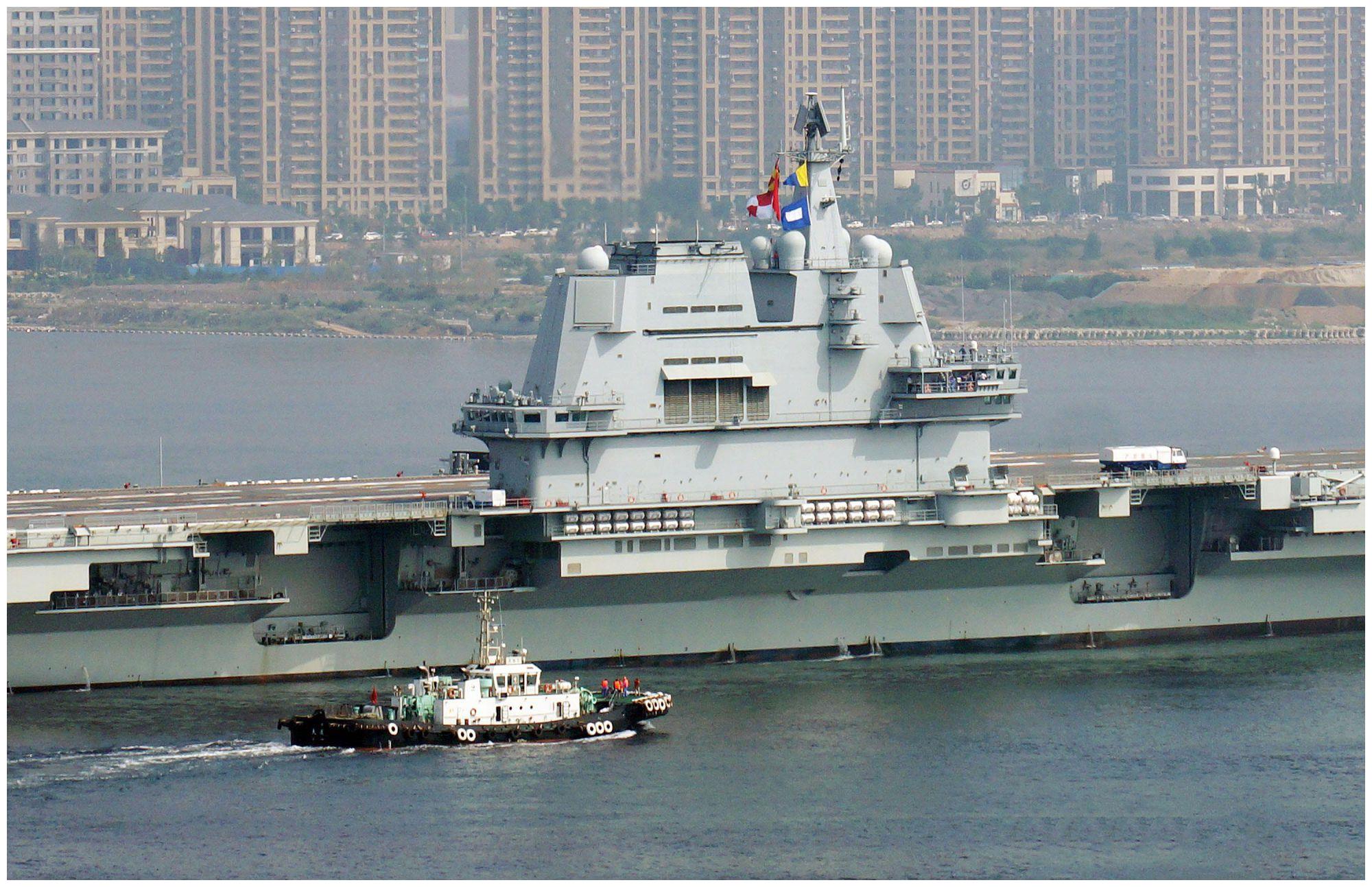 中國002型航母最新動態，日常中的愛與陪伴，最新故事揭秘