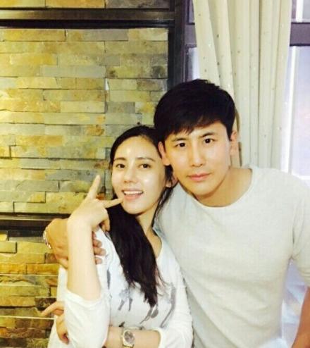 聚焦現代情感與婚姻新動態,同床異夢秋瓷炫最新報道