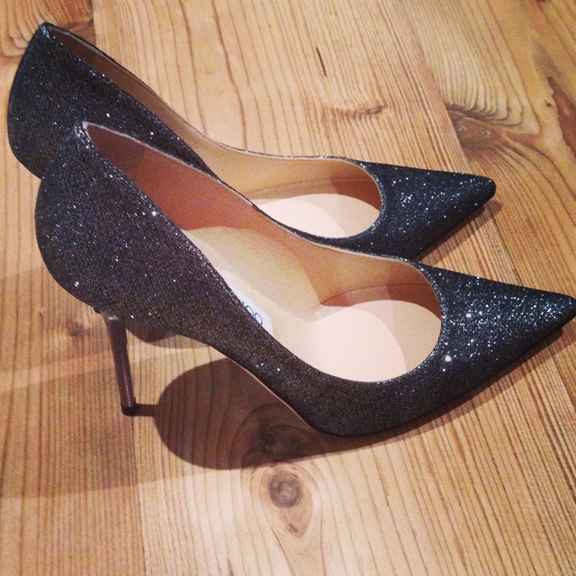 2025年全新時尚高跟鞋,讓你瞬間成為焦點女神,重磅推薦與評測