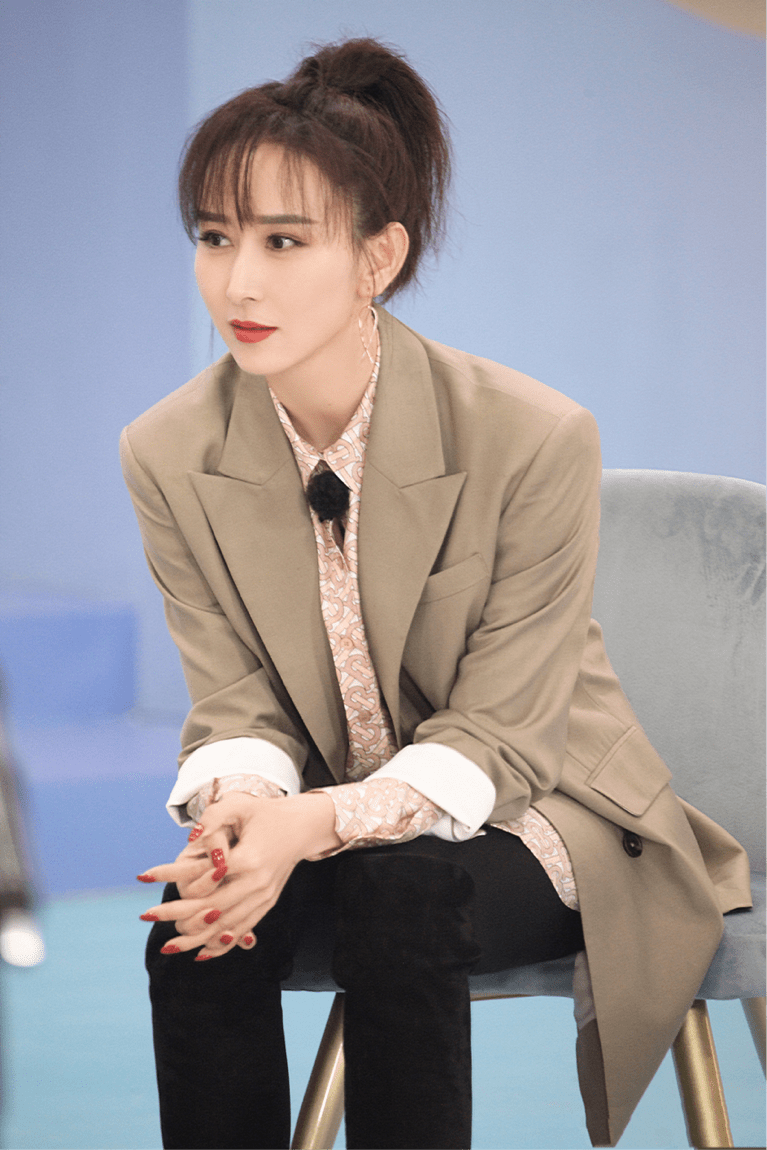 闊太王超小乖最新照片亮相,科技新品展現(xiàn)未來生活體驗